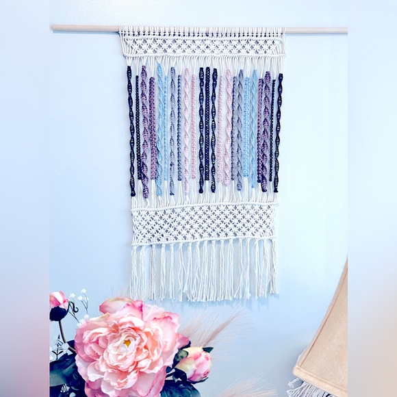 Soul Embellishment’s LG 3ft Handwoven Macramé Wall Piece Artwork BÖHÖ Home Decor - Picture 8 of 16